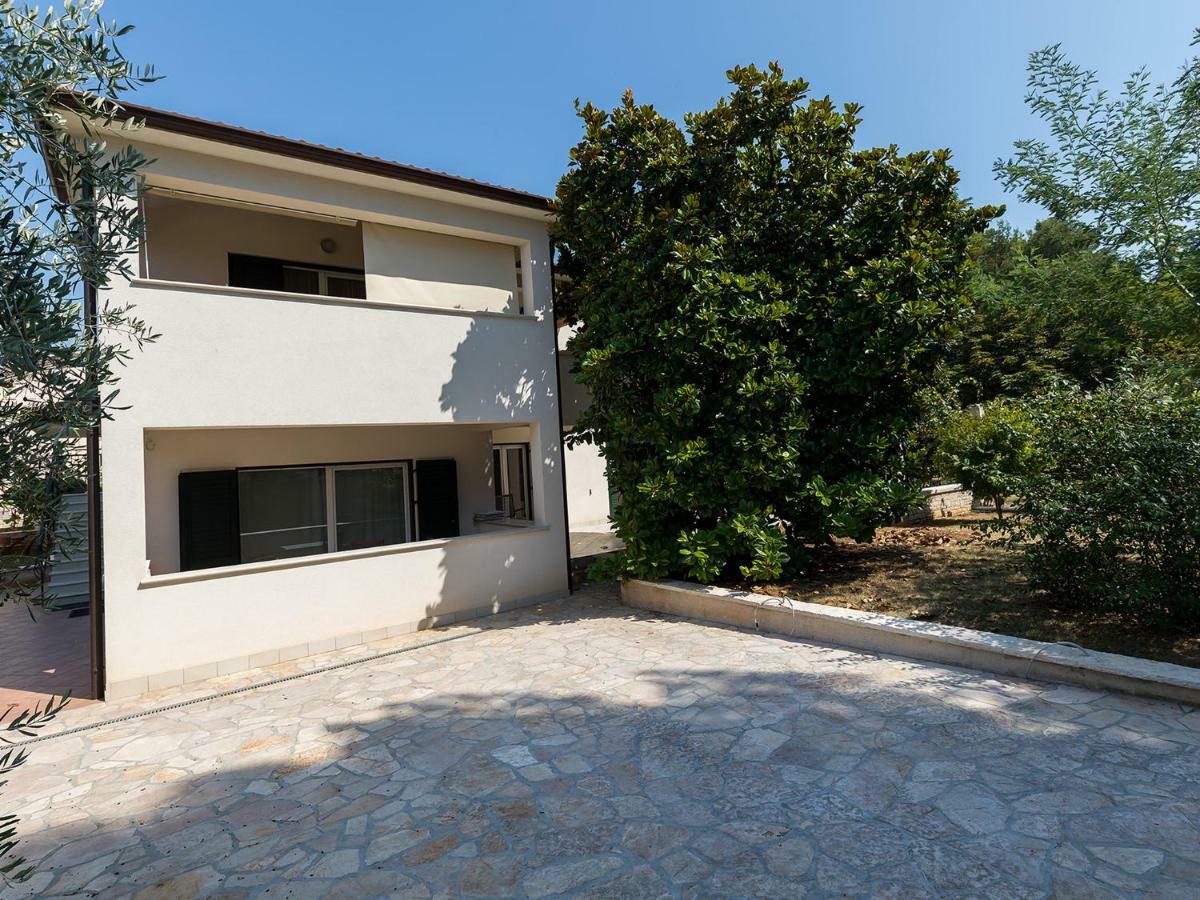 Magnolia - Modern Apartment Near City Center And Sea Poreč Kültér fotó